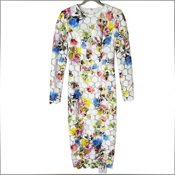 MONIQUE LHUILLIER
Floral-Print Lace Midi Dress
MSRP $2,995 usd - Picture 7 of 14